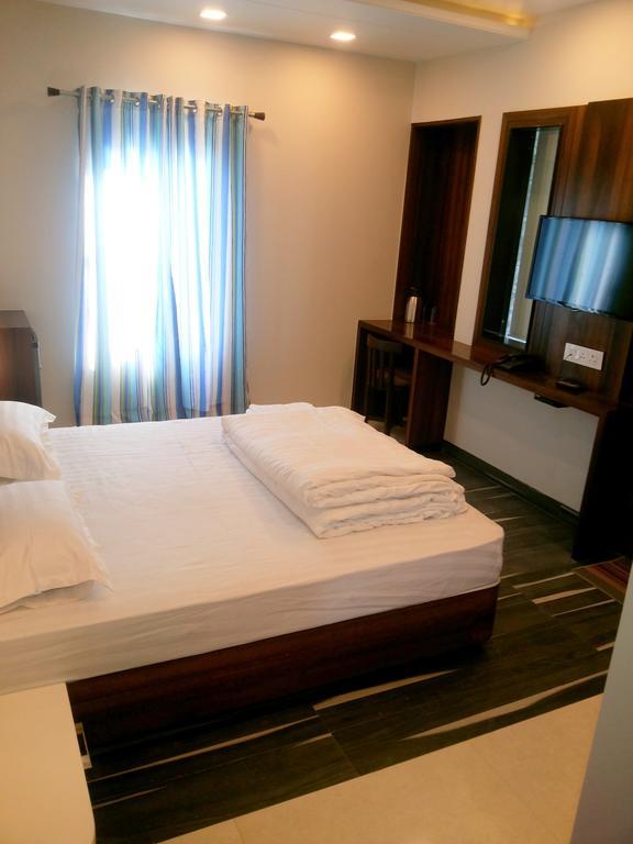 Hotel Sangat Plaza Bhopal Cameră foto