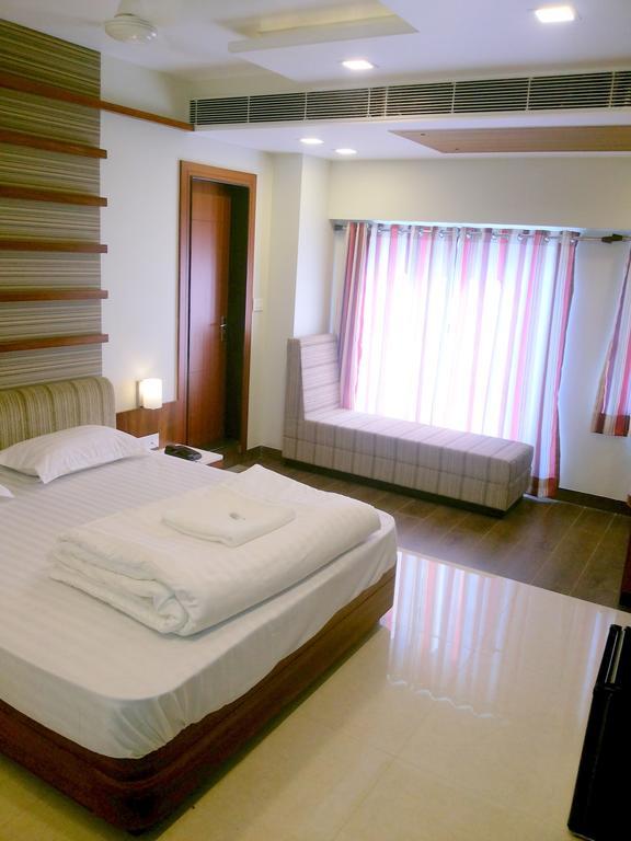 Hotel Sangat Plaza Bhopal Cameră foto